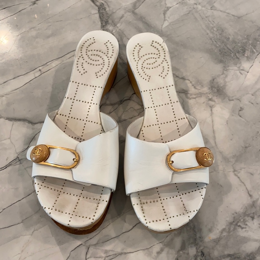 Vintage Chanel sandals with wooden platforms Sz6